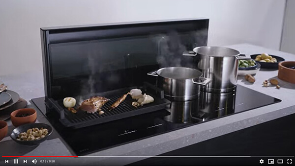 Table de cuisson avec hotte intégrée Bosch et fonction PerfectCook