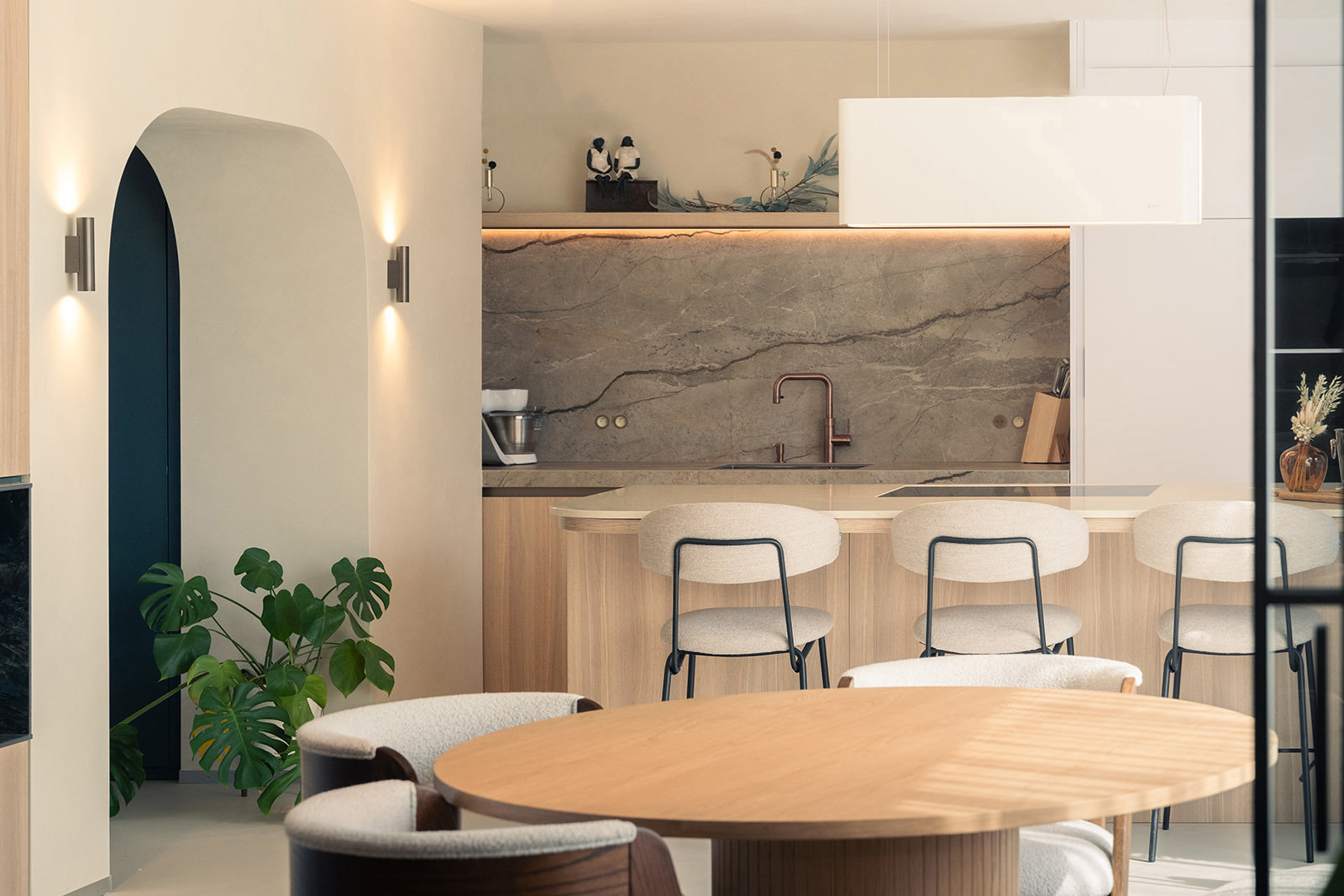 Mood eiland dampkap organische vormen